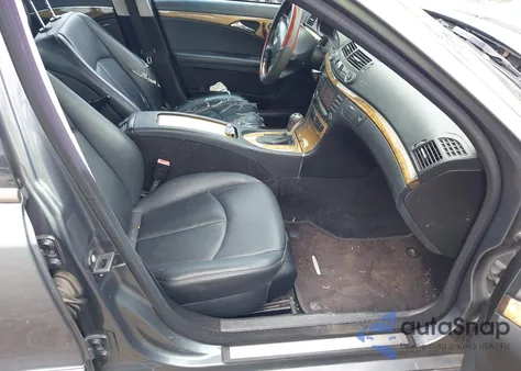 2008 Mercedes-Benz E 350 4Matic z USA, uszkodzony, nr VIN WDBUF87X98B284275